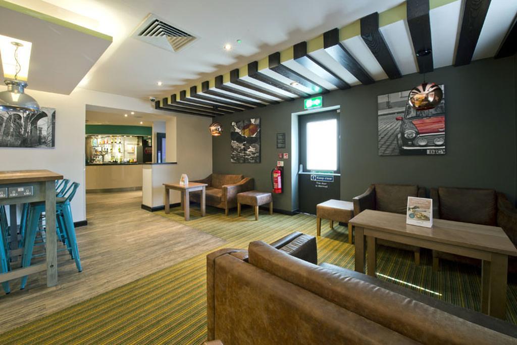 בארנט Premier Inn London Edgware מראה חיצוני תמונה