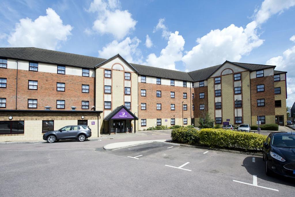 בארנט Premier Inn London Edgware מראה חיצוני תמונה
