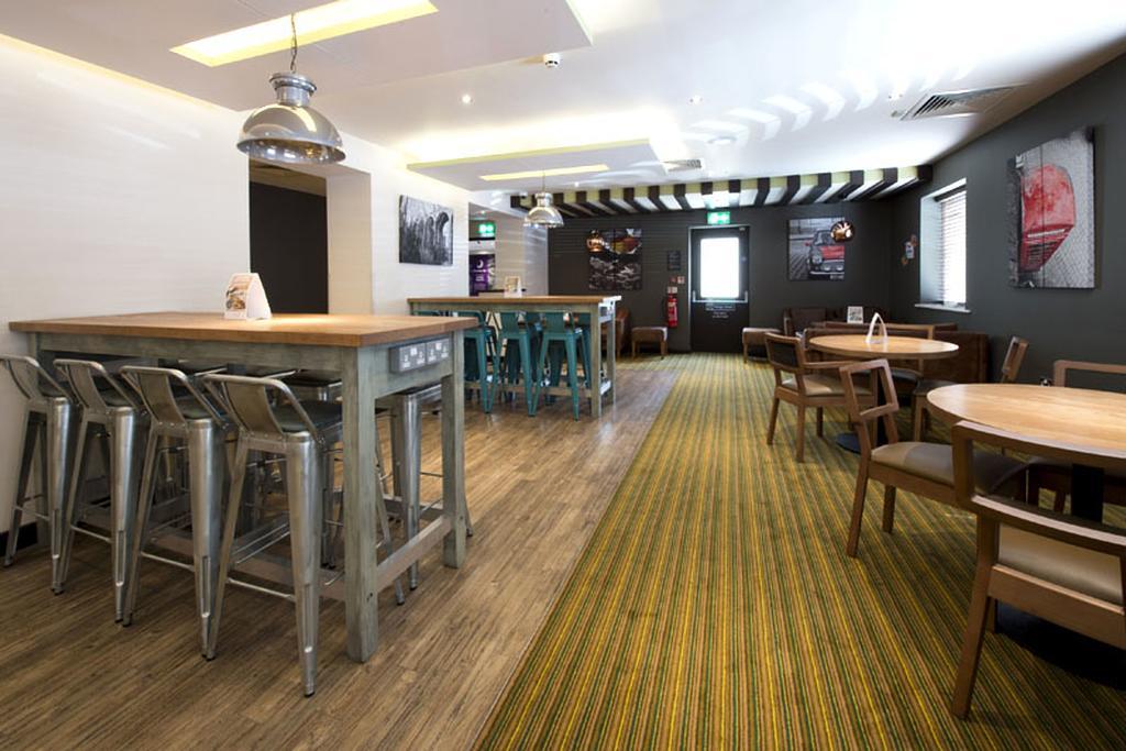 בארנט Premier Inn London Edgware מראה חיצוני תמונה