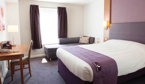בארנט Premier Inn London Edgware מראה חיצוני תמונה